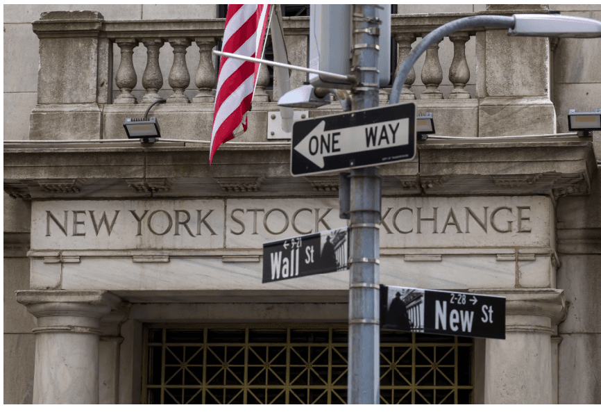 Wall Street’te Faiz Dopingi: ABD Borsaları Yapay Zekâ ve Fed Açıklamalarıyla Sıçradı