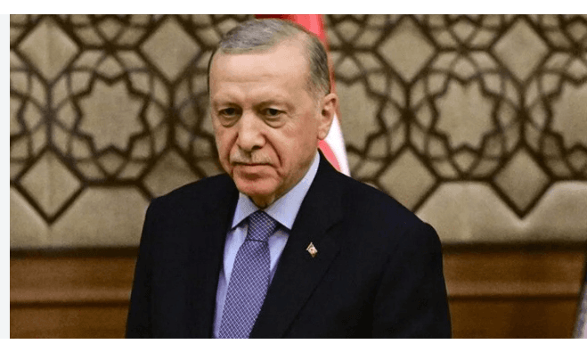 FT: Erdoğan, 18 milyar dolarlık fon skandalının etkilerini sınırlamaya çalışıyor