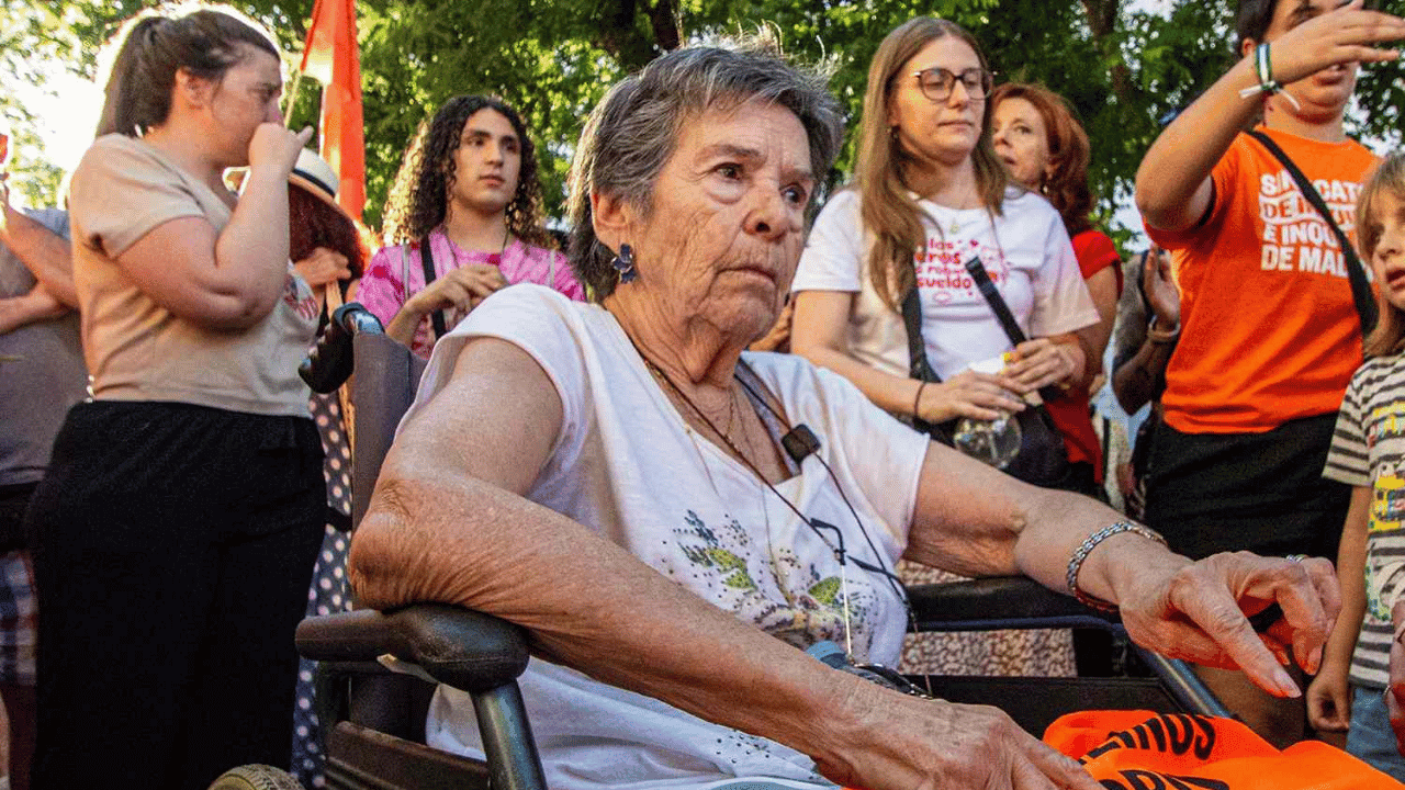 İspanya'da 70 yıl yaşadığı evden zorla çıkarılmıştı: İspanya'da konut krizinin sembolü Maricarmen hayatını kaybetti
