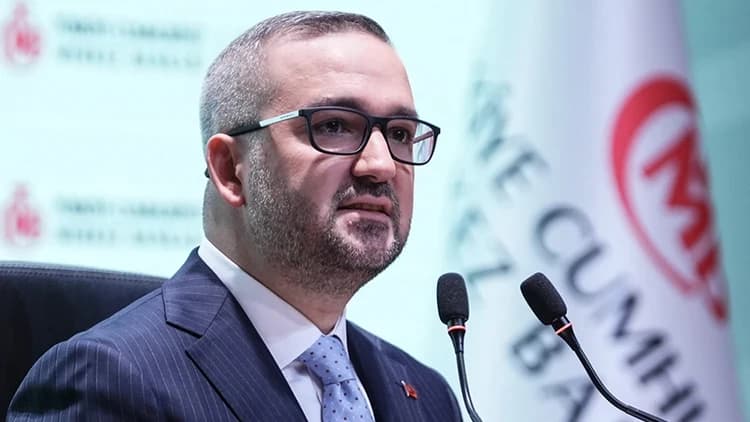 Bloomberg'in 'devalüasyon' haberine toplantıya katılan ekonomistten itiraz!