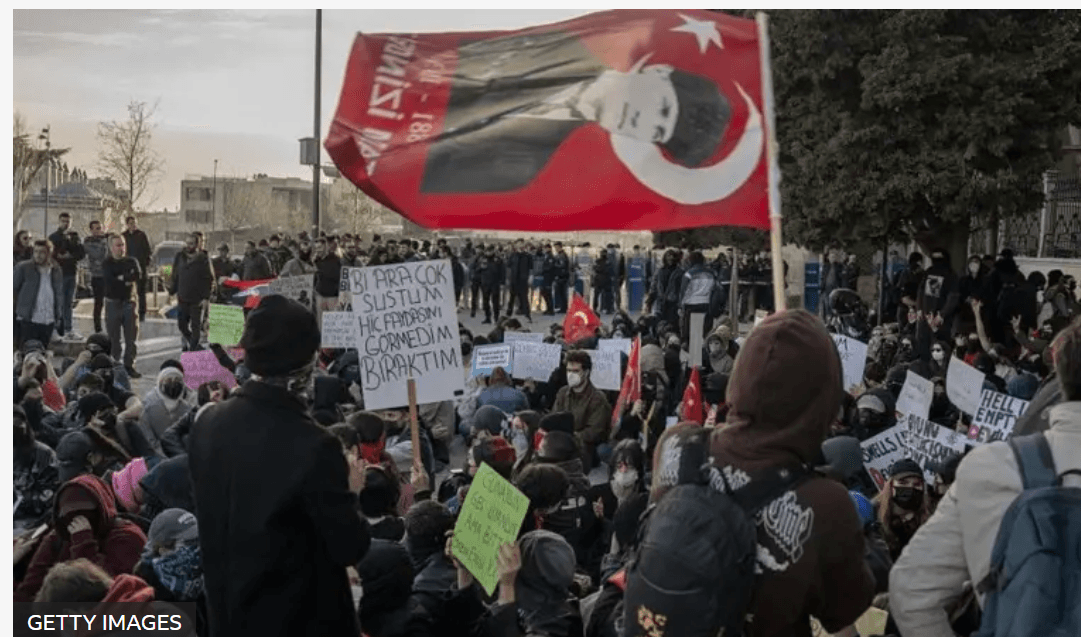 ANALİZ: Avrupa’da yükselen gençlik isyanı Türkiye’yi de etkiler mi? Erdoğan ve Bahçeli’den sokak uyarısı
