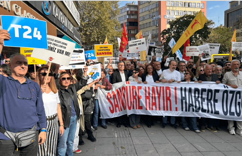Gazeteciler 10 İlde Sokağa Çıktı: “Sansüre Hayır, Habere Özgürlük!”