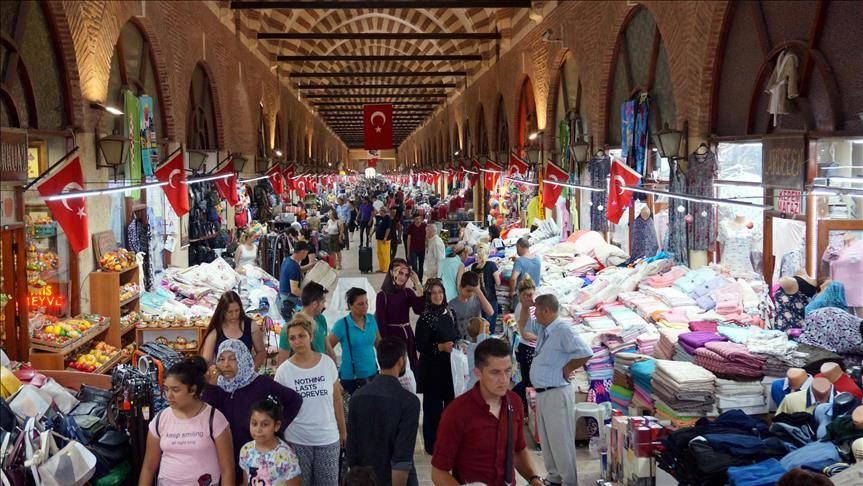 “Beş kişilik bir ailenin bayram için giyim ve mutfak harcaması 7 bin 628 lira”