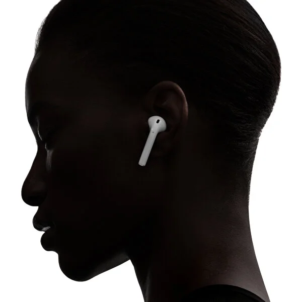 Cep Telefonu ve Airpods Teknolojinin Sunduğu Konfor