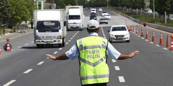 İstanbul’da yılbaşında araç trafiğine kapatılacak yollar ve alternatif güzergahlar belirlendi