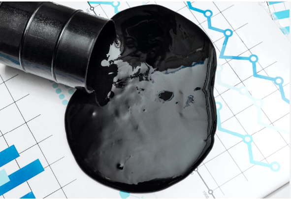 Ham petrol fiyatları 6 aylık zirvede, savaş korkusu  risk primini artırdı