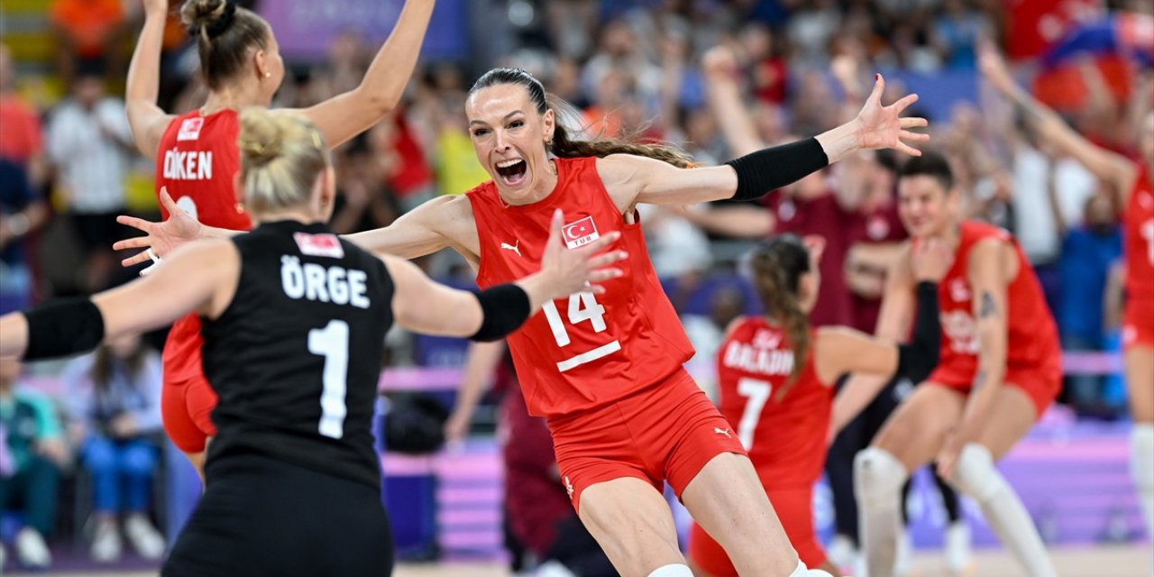 A Milli Kadın Voleybol Takımı Hollanda’yı 3-2 devirdi