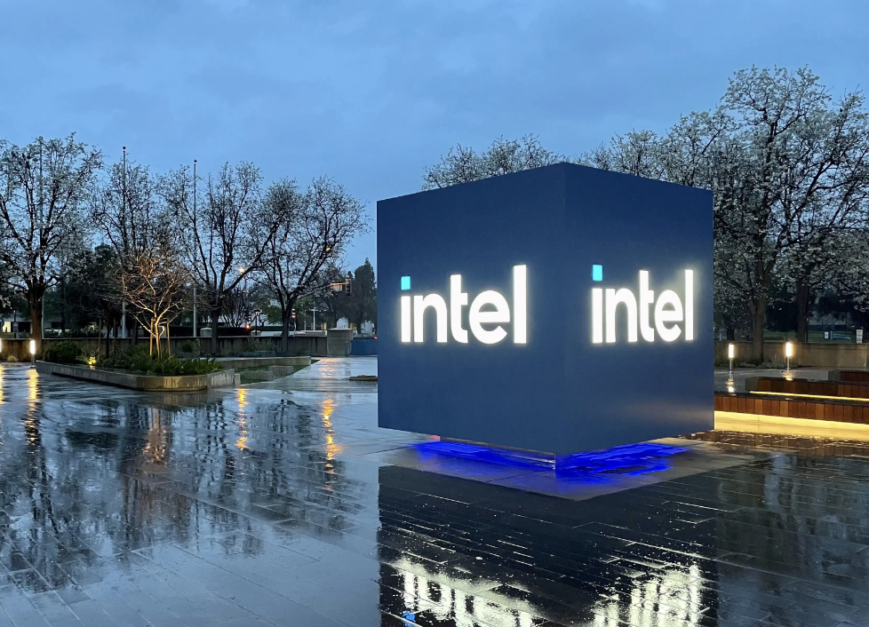 Avrupa Birliği Adalet Divanı’ndan Intel lehine karar