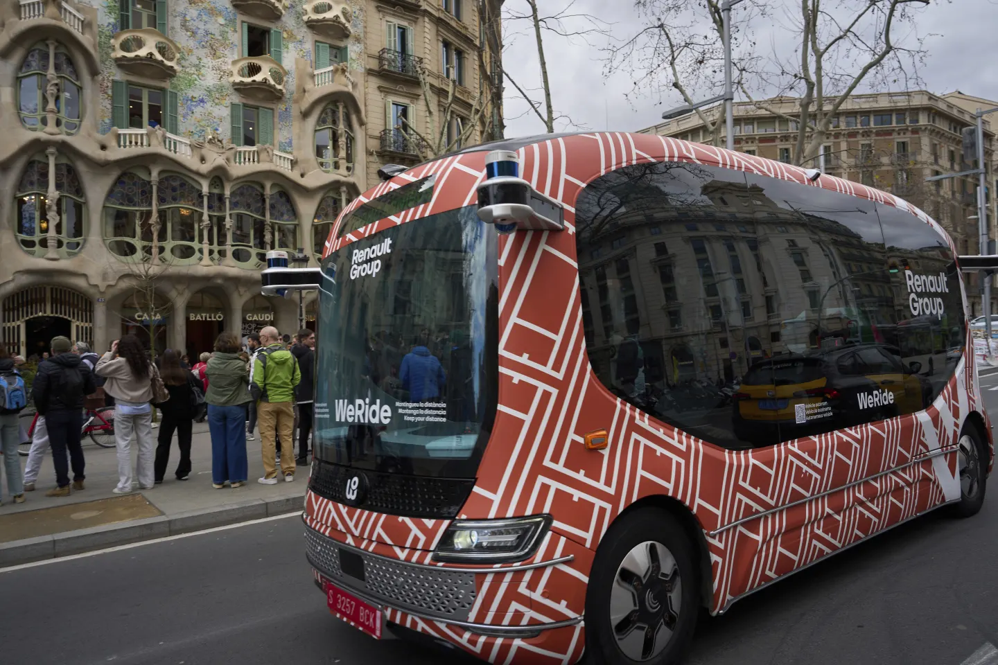 Barcelona’da Sürücüsüz Otobüs Test Ediliyor